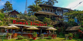 Гостиница Rumah Stroberi Organic Farm & Family Lodge  Lembang